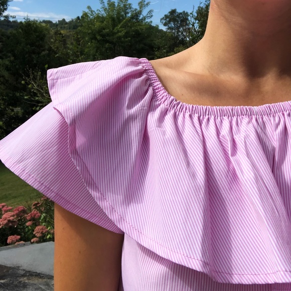 Spring-Inspired Ruffle Blouse - Picture 3 of 3